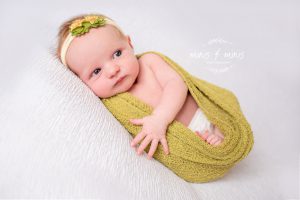 Read more about the article Newborn Photoshoot baby girl